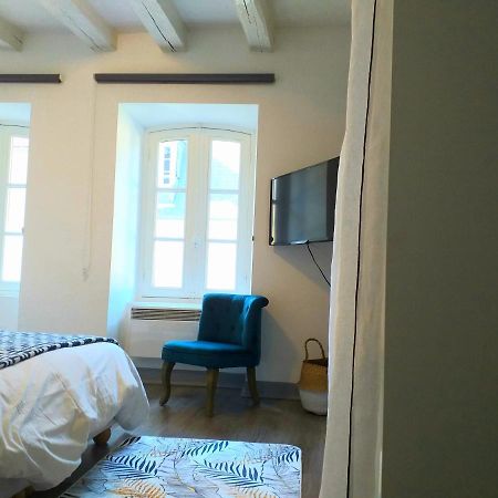 A La Grosse Armee - Dans Hotel Particulier, Hypercentre Avec Garage, Au Calme Bourges Ngoại thất bức ảnh